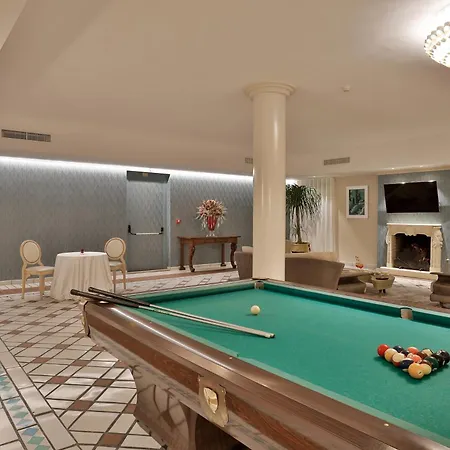 Hermitage Hotel 4*