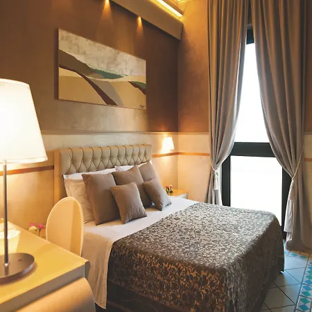 Hermitage גלאטינה