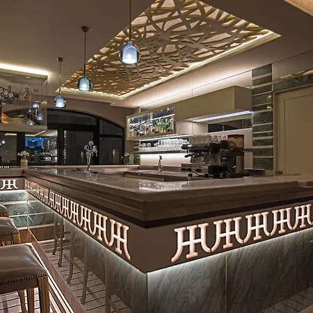 מלון Hermitage 4*