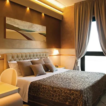 Hermitage מלון גלאטינה