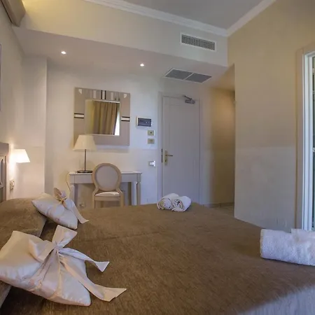 Hermitage 4* גלאטינה